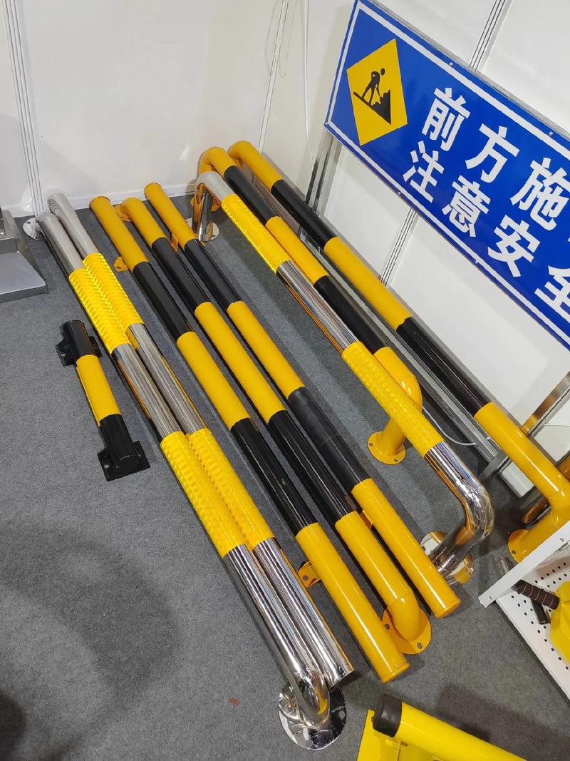 交通設施產品 #市政工程 #道路護欄 #交通標志牌 #廠家
